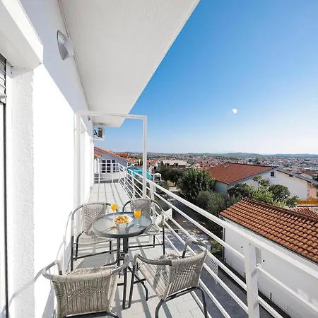 Infinity In - Nord-dalmatien بيت ضيافة فوديس