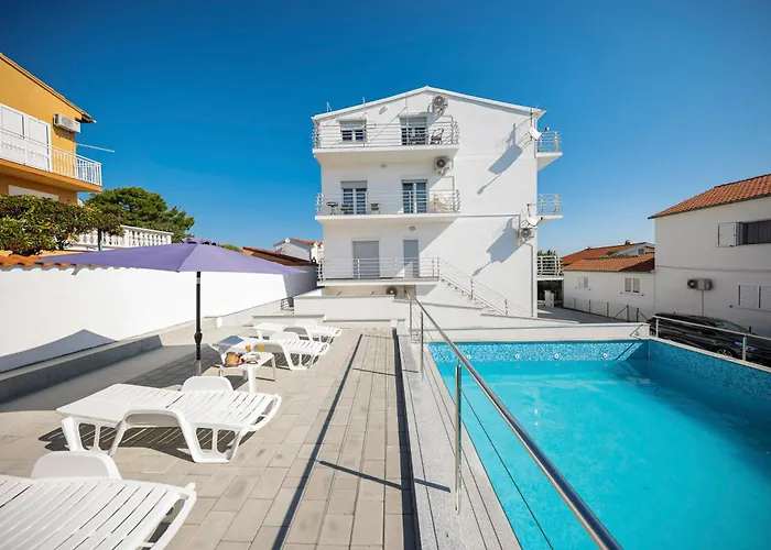 Infinity In - Nord-dalmatien 4*