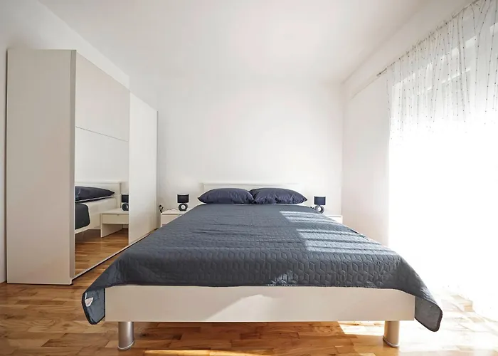 Infinity In - Nord-dalmatien 4*