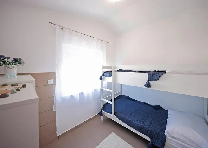 Infinity In - Nord-dalmatien 4*