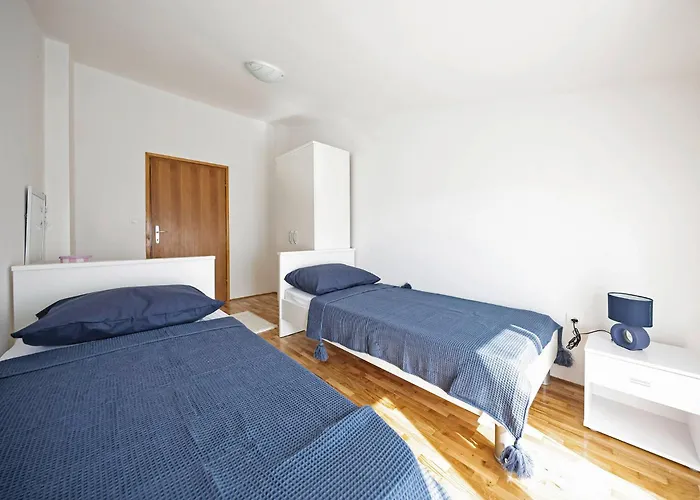 Gasthuis Infinity In - Nord-dalmatien 4*