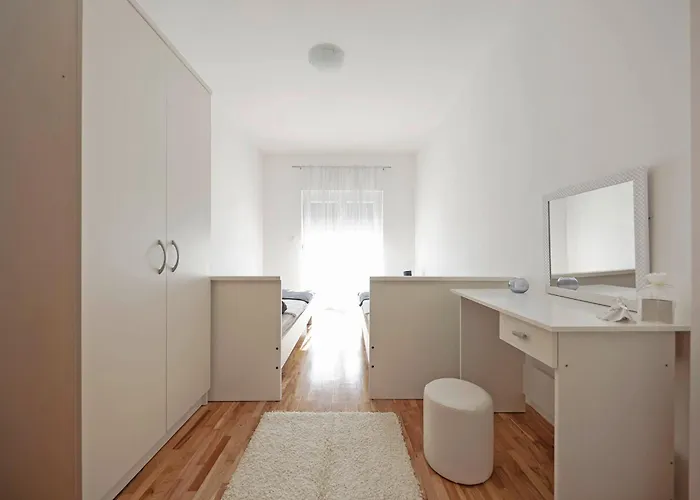 Infinity In - Nord-dalmatien Gasthuis 4*